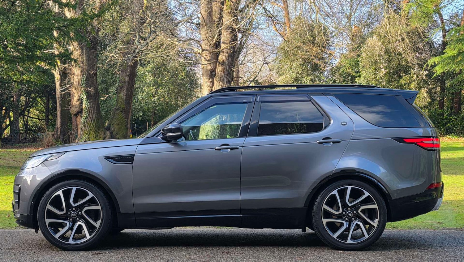 Used Land Rover Discovery 2017 for sale - 77301674: Photo 3