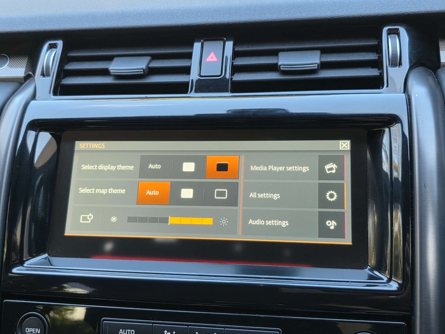 Used Land Rover Discovery 2017 for sale - 77301674: Photo 65