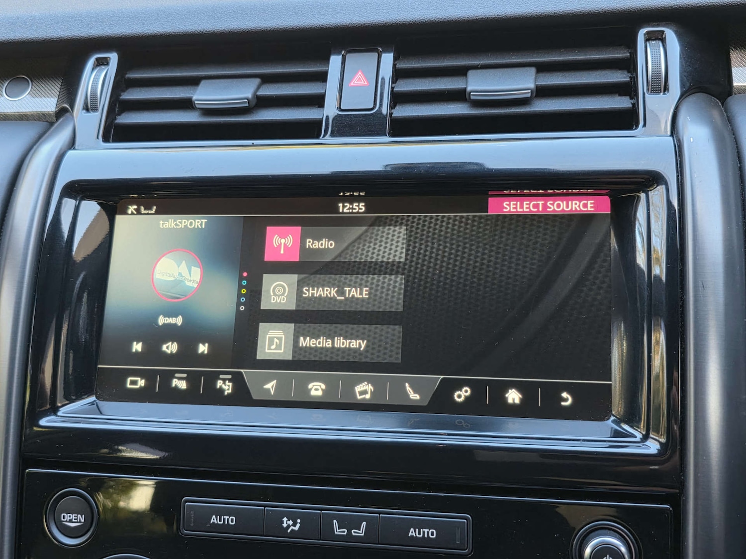 Used Land Rover Discovery 2017 for sale - 77301674: Photo 67