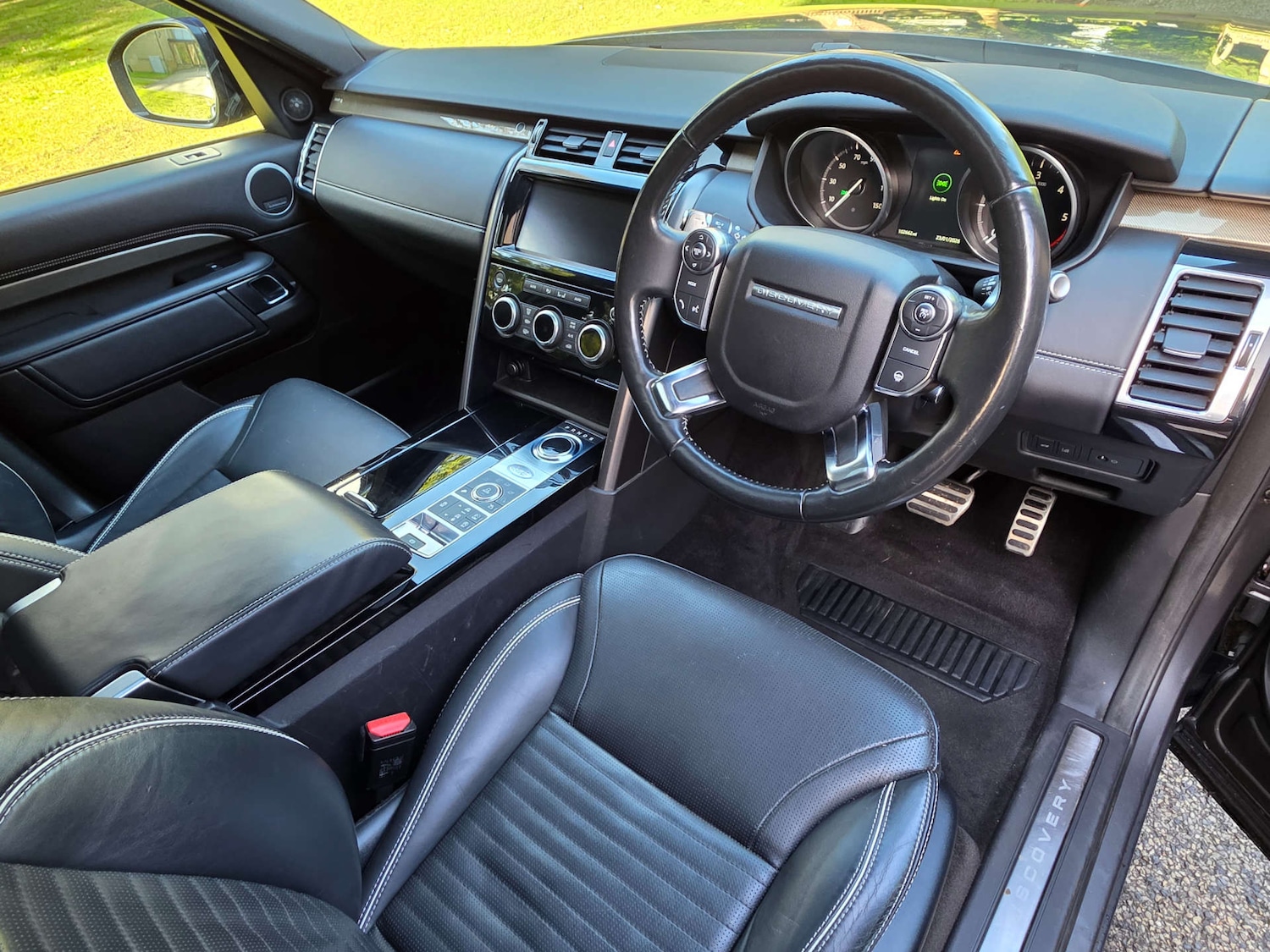 Used Land Rover Discovery 2017 for sale - 77301674: Photo 9