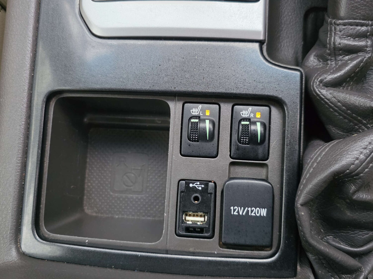 Used Toyota Land Cruiser 2016 for sale - 77617076: Photo 34