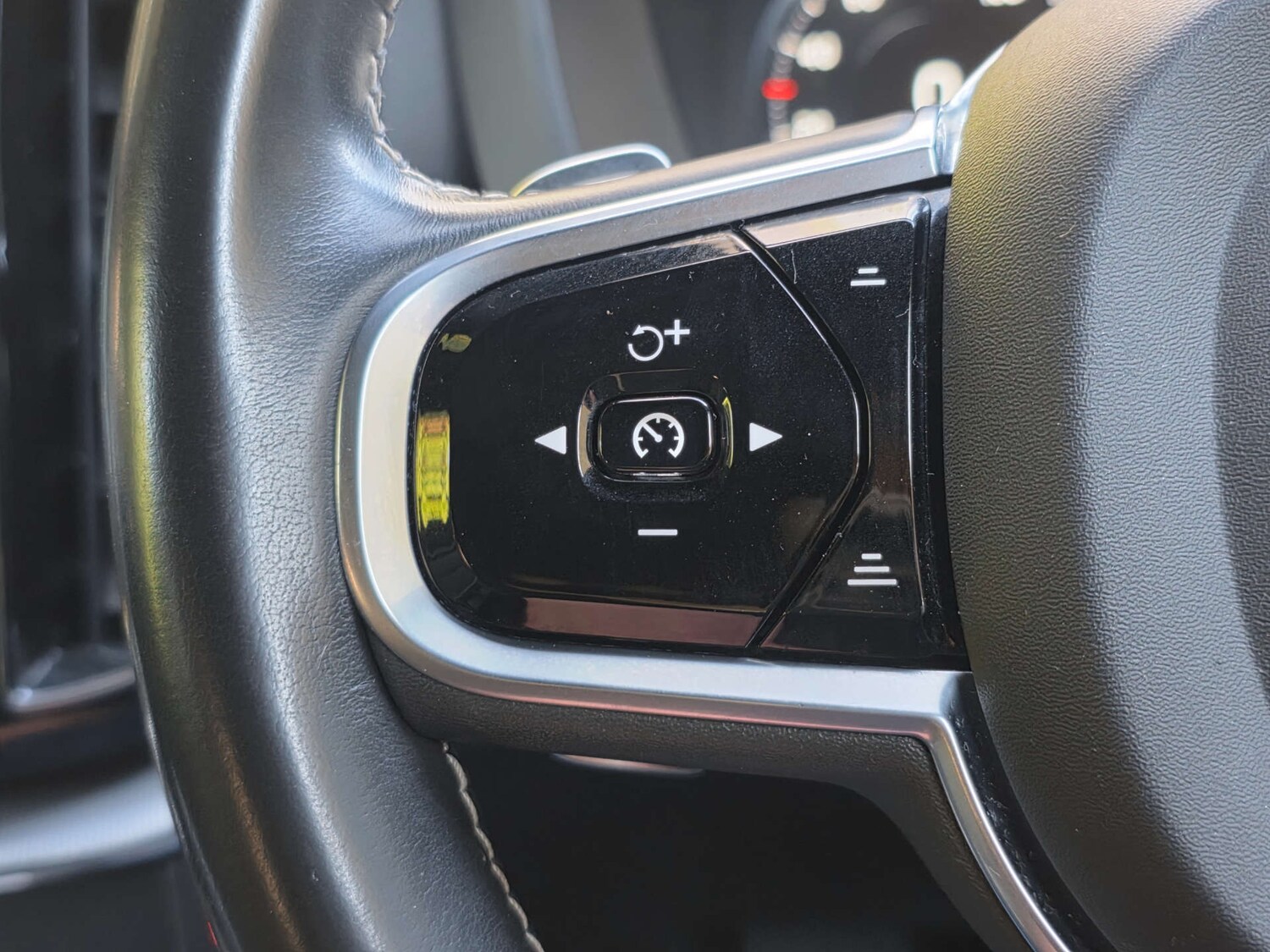 Used Volvo XC60 2020 for sale - 77434604: Photo 10