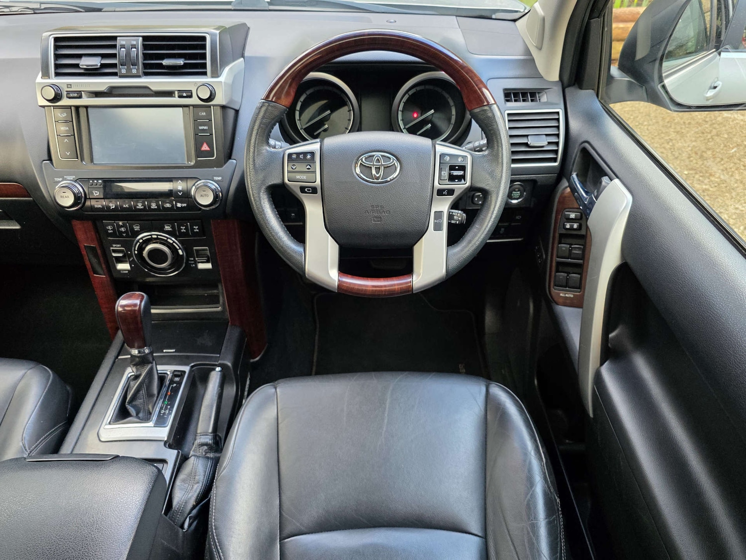 Used Toyota Land Cruiser 2017 for sale - 77643141: Photo 10