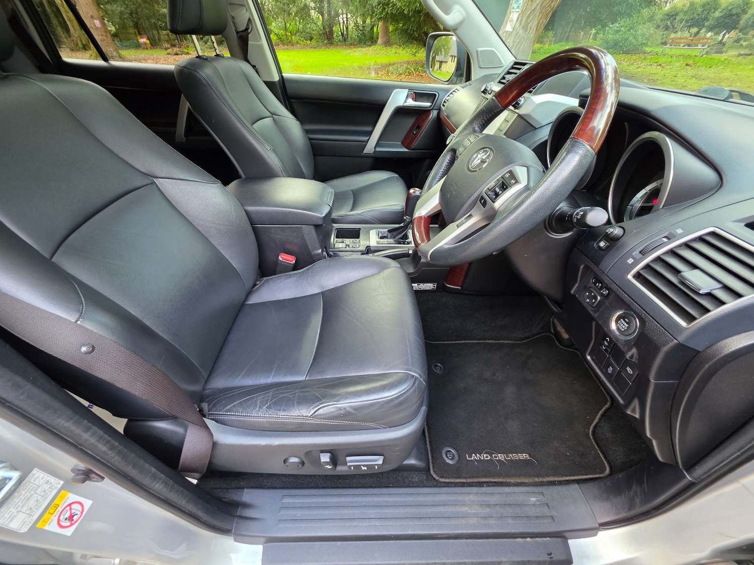 Used Toyota Land Cruiser 2017 for sale - 77643141: Photo 15