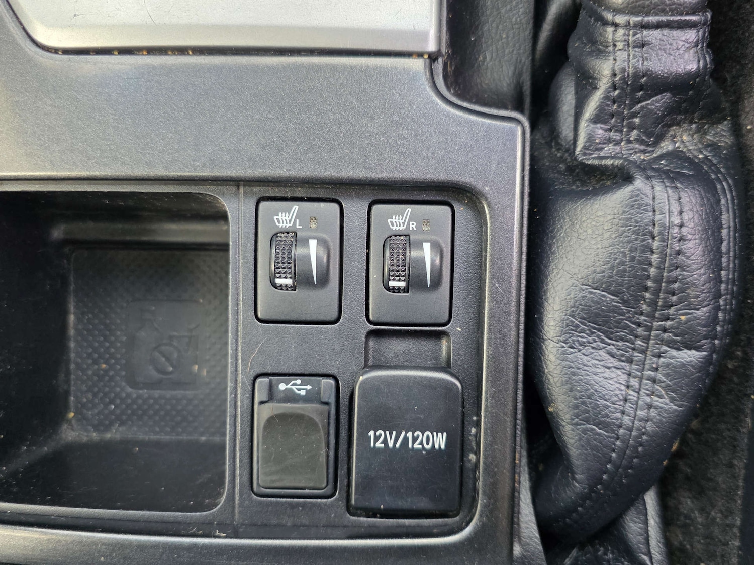 Used Toyota Land Cruiser 2017 for sale - 77643141: Photo 37