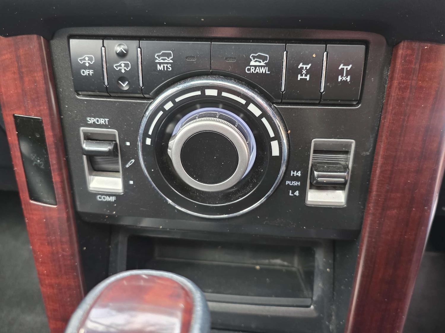 Used Toyota Land Cruiser 2017 for sale - 77643141: Photo 38