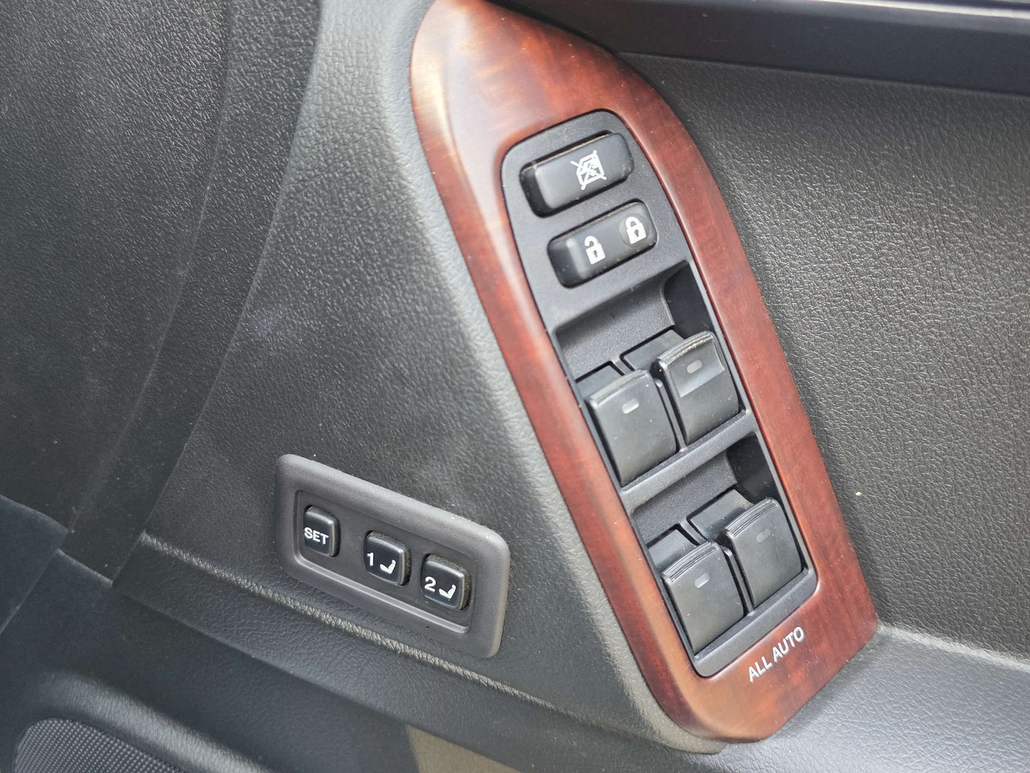 Used Toyota Land Cruiser 2017 for sale - 77643141: Photo 44