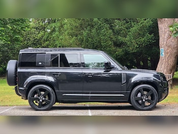 Used Land Rover Defender 2021 for sale - 79284955: Photo