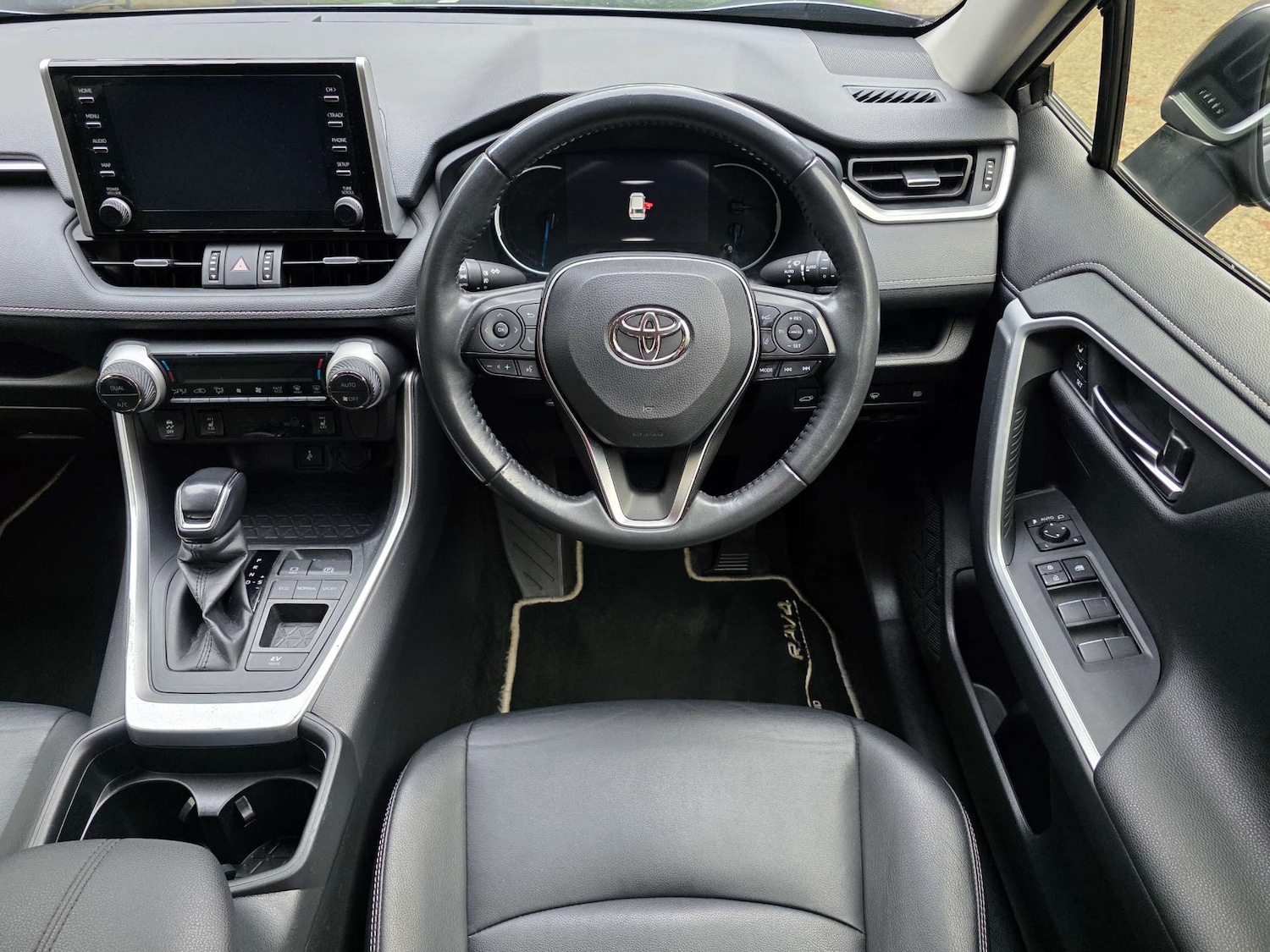 Used Toyota RAV4 2021 for sale - 76985155: Photo 11