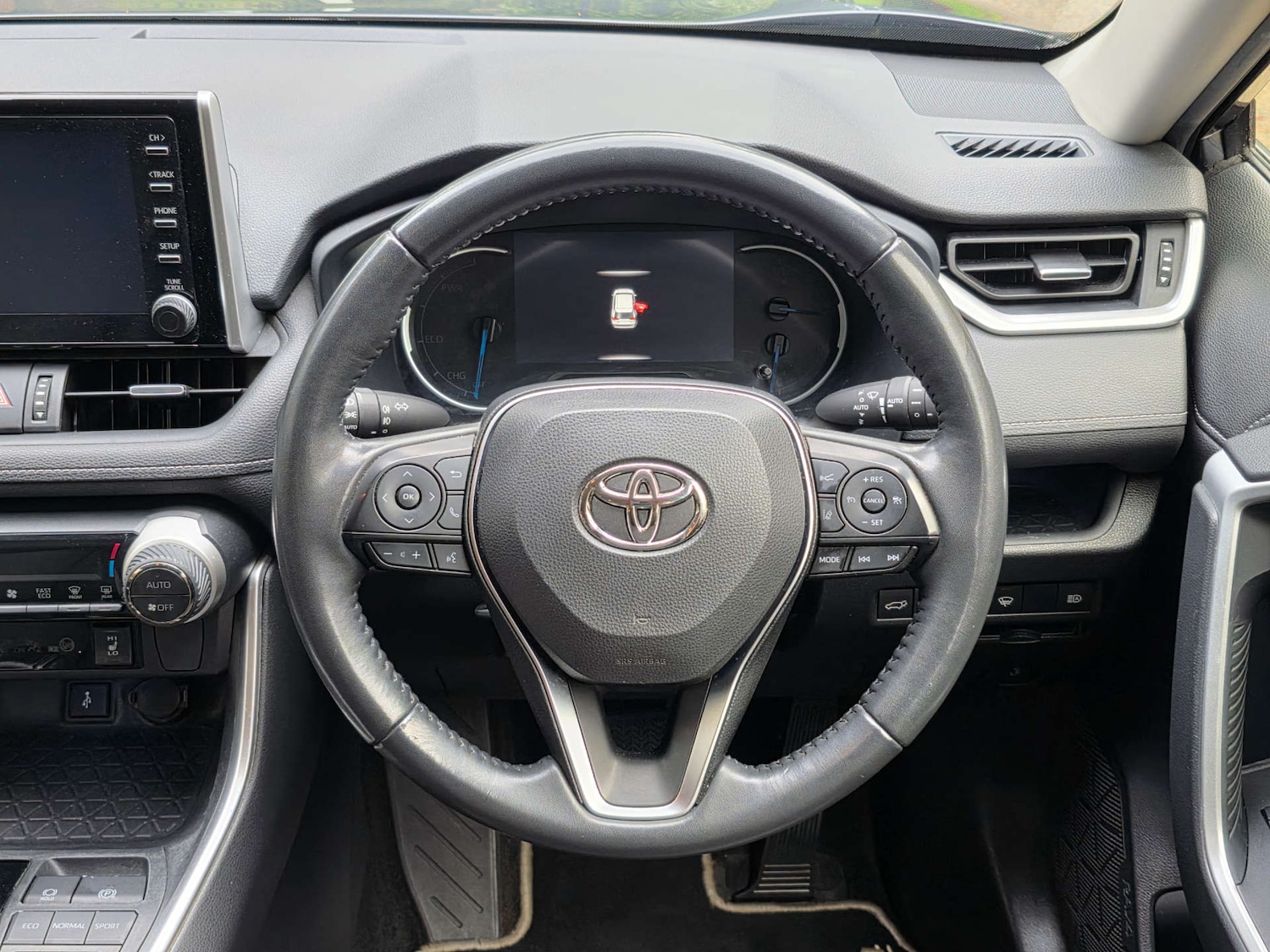 Used Toyota RAV4 2021 for sale - 76985155: Photo 12