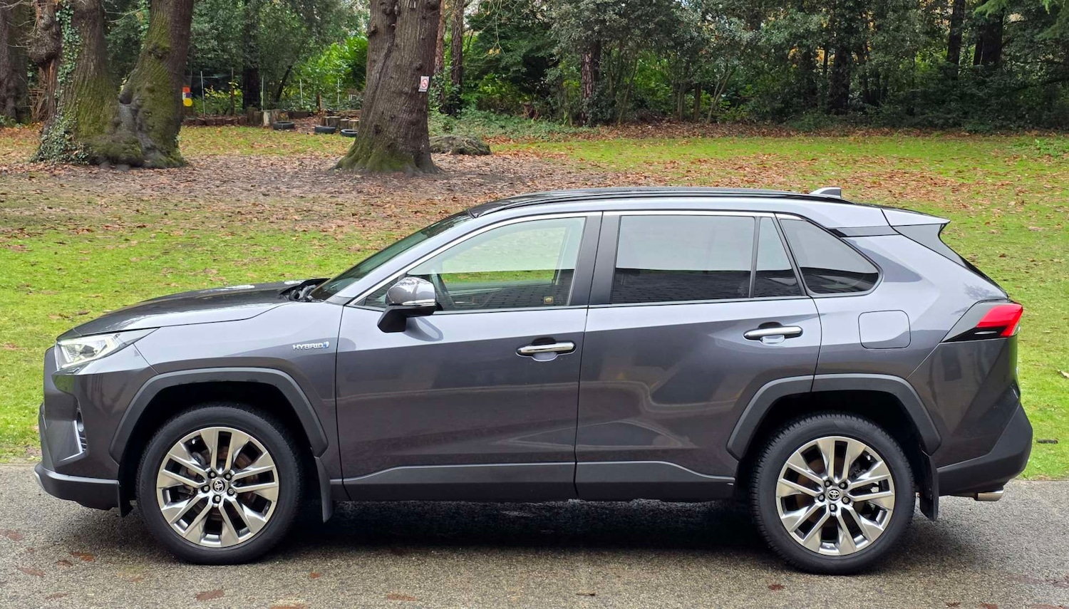 Used Toyota RAV4 2021 for sale - 76985155: Photo 18