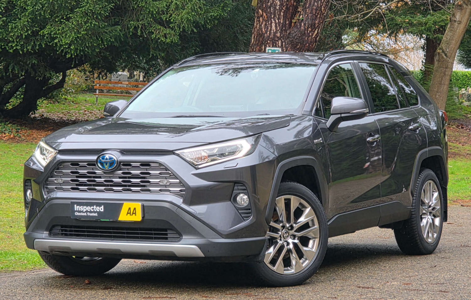 Used Toyota RAV4 2021 for sale - 76985155: Photo 2