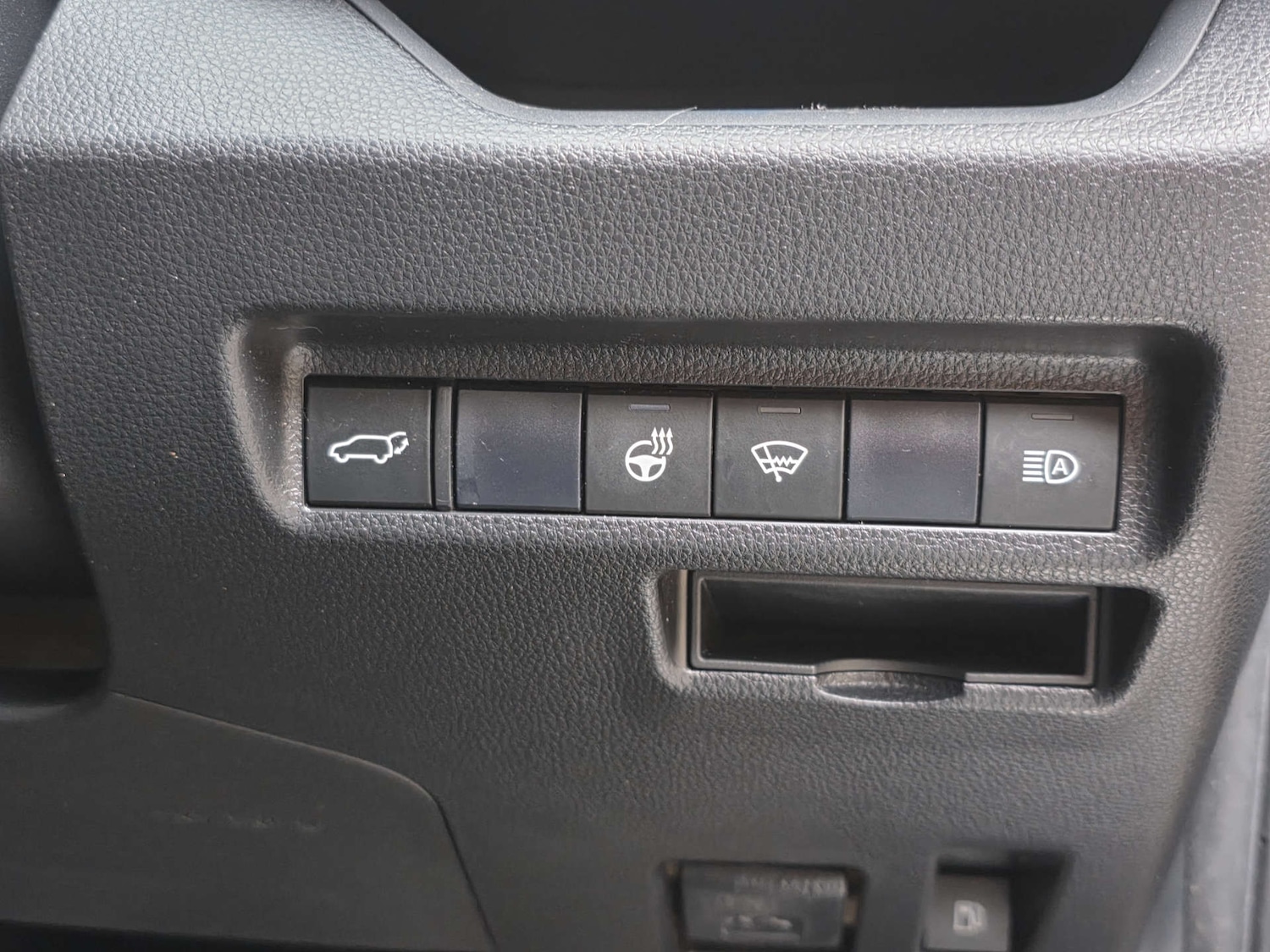 Used Toyota RAV4 2021 for sale - 76985155: Photo 39