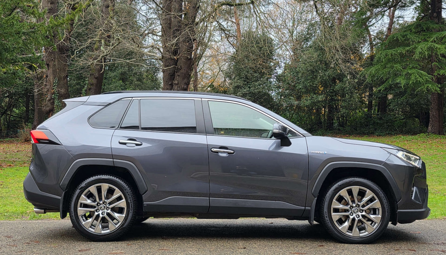 Used Toyota RAV4 2021 for sale - 76985155: Photo 4