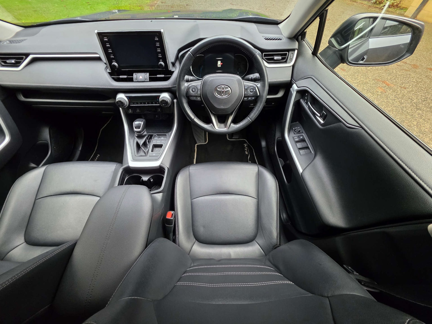 Used Toyota RAV4 2021 for sale - 76985155: Photo 43