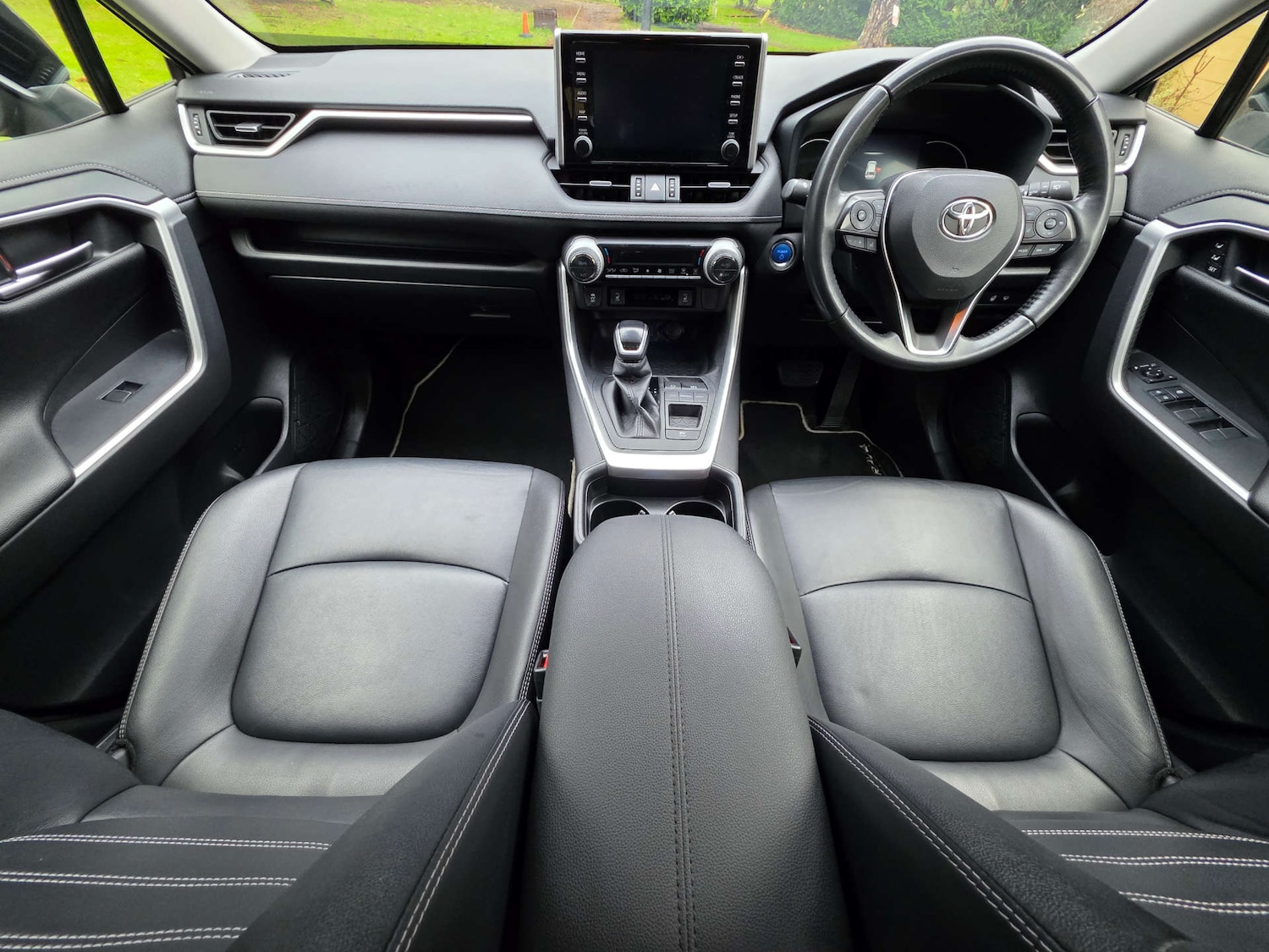 Used Toyota RAV4 2021 for sale - 76985155: Photo 9