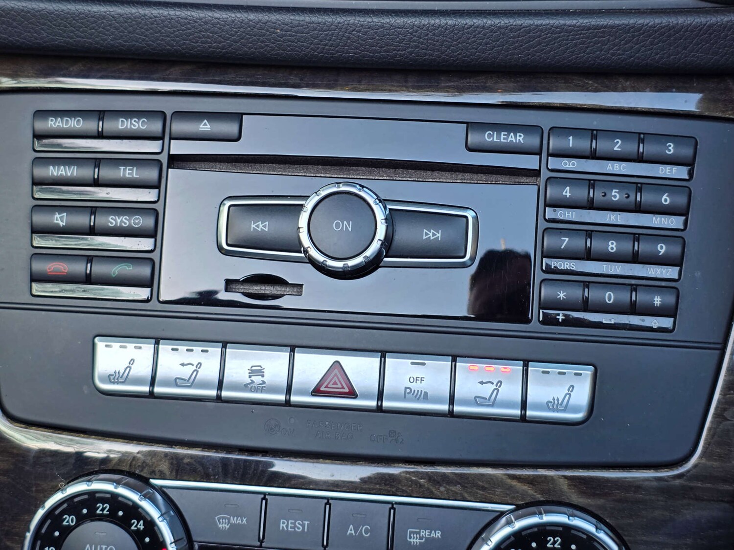 Used Mercedes-Benz SL 2015 for sale - 78016395: Photo 6