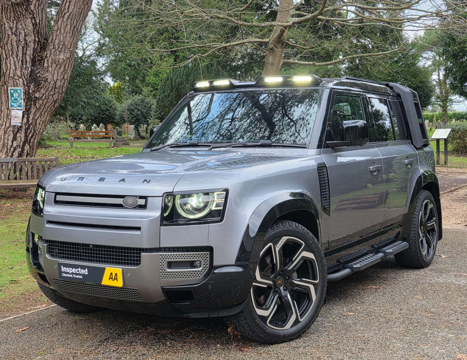 Used Land Rover Defender 2023 for sale - 77617074: Photo 2