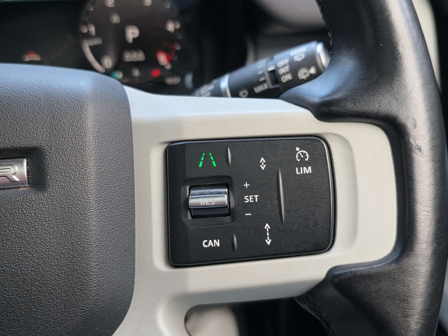 Used Land Rover Defender 2023 for sale - 77617074: Photo 29