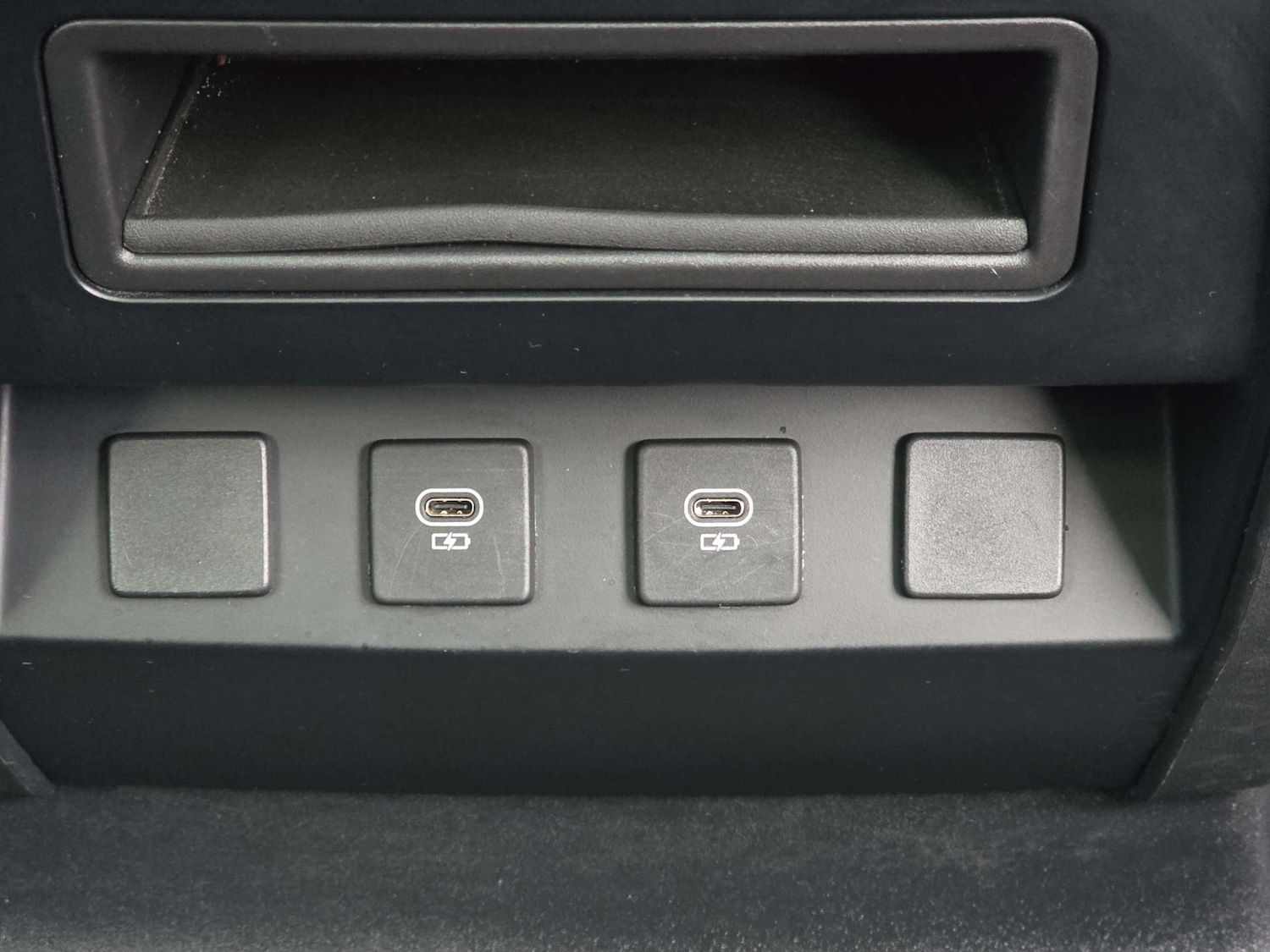 Used Land Rover Defender 2023 for sale - 77617074: Photo 33