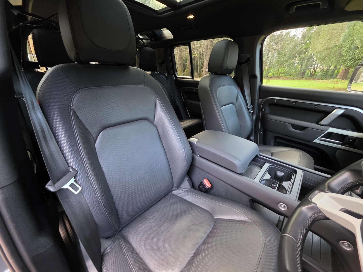 Used Land Rover Defender 2023 for sale - 77617074: Photo 46