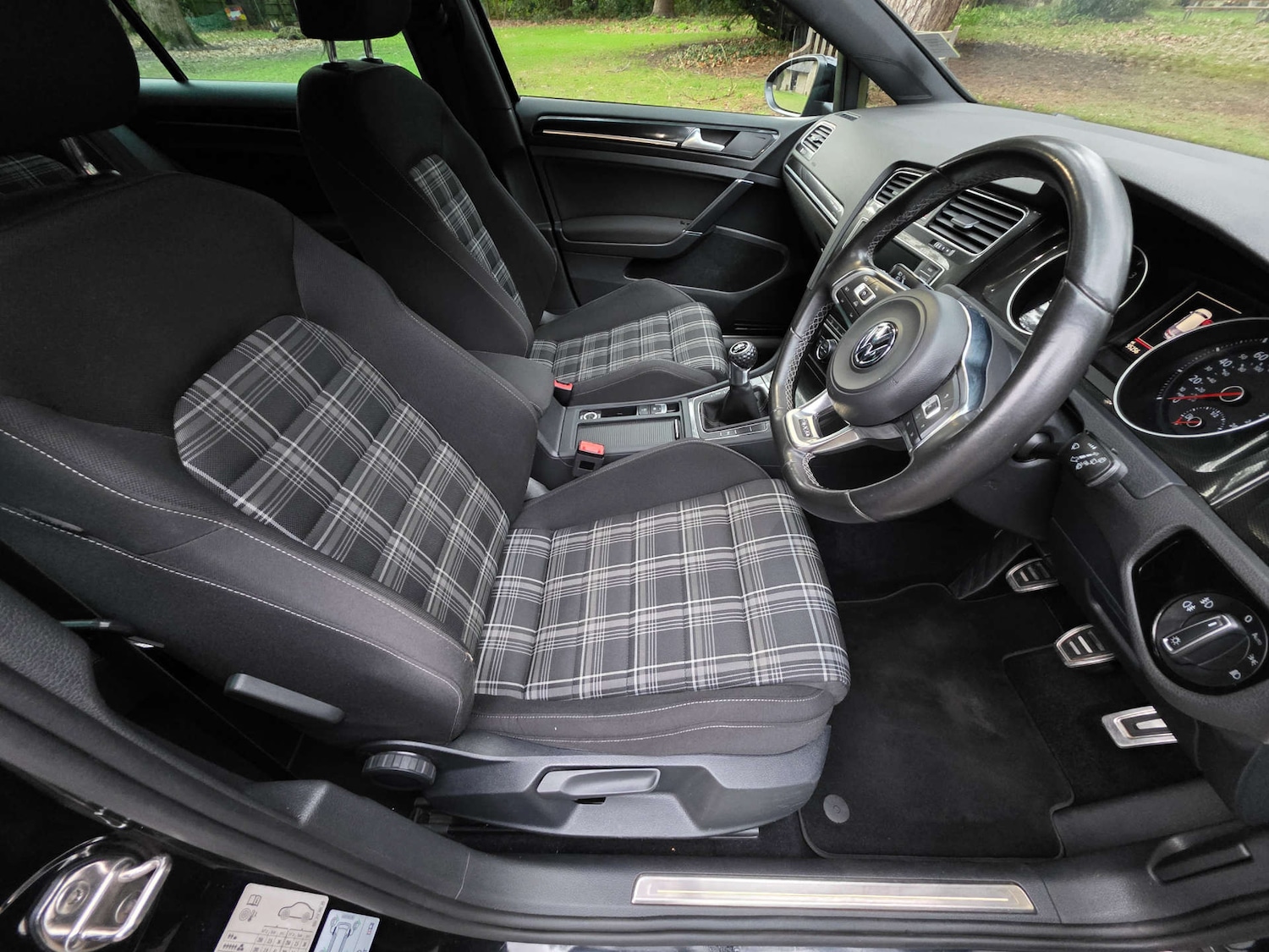 Used Volkswagen Golf 2016 for sale - 77301690: Photo 37