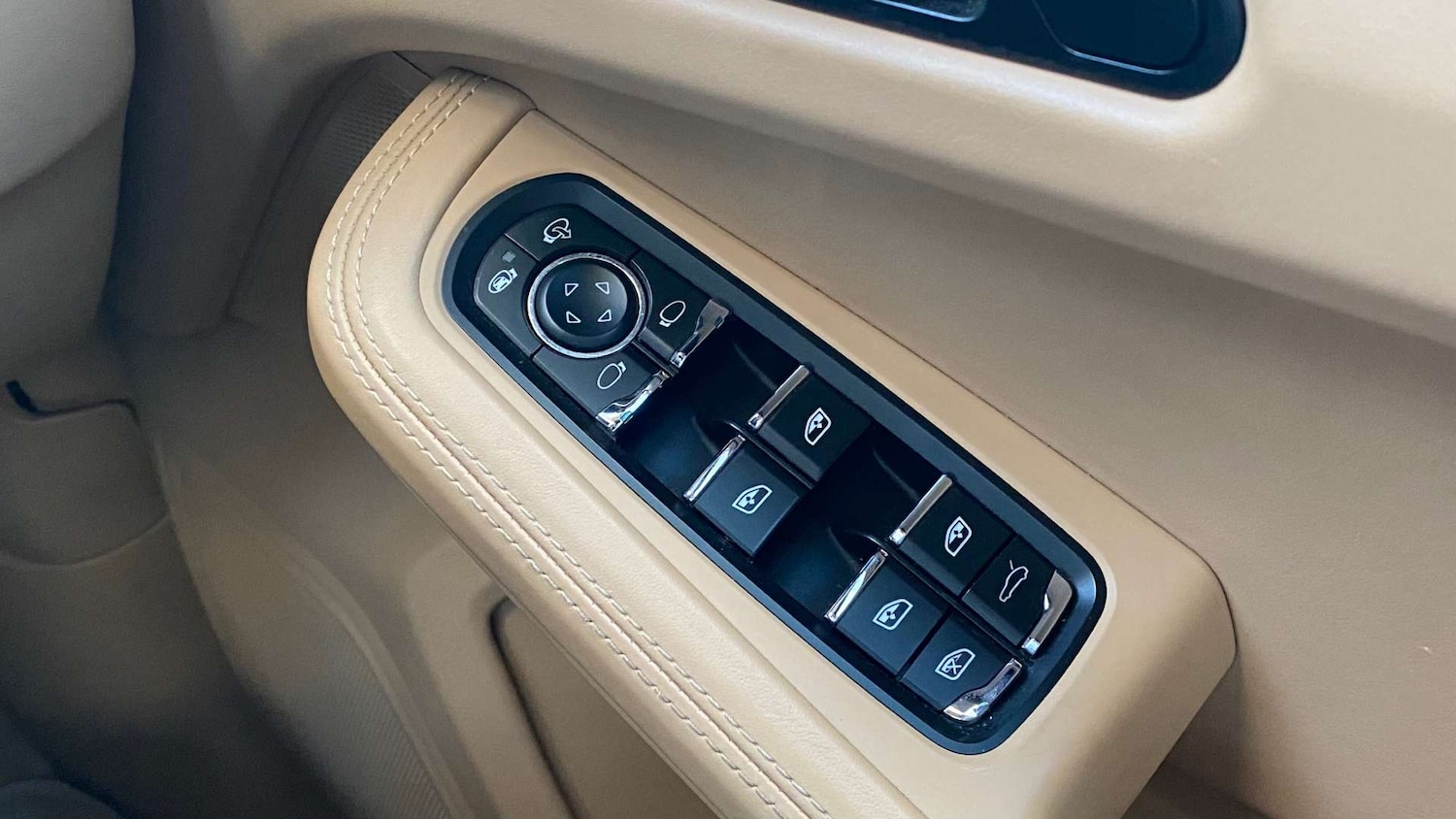 Used Porsche Macan 2015 for sale - 76642934: Photo 37