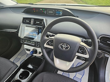Used Toyota Prius 2017 for sale - 75279650: Photo