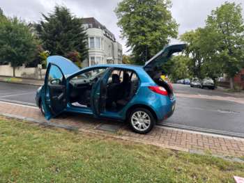Used Mazda Mazda2 2013 for sale - 74913141: Photo