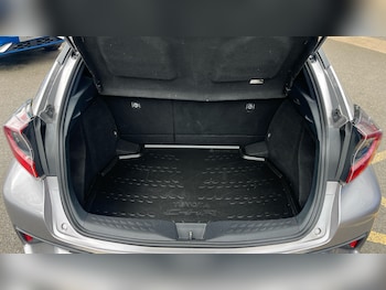 Used Toyota C-HR 2019 for sale - 78266501: Photo