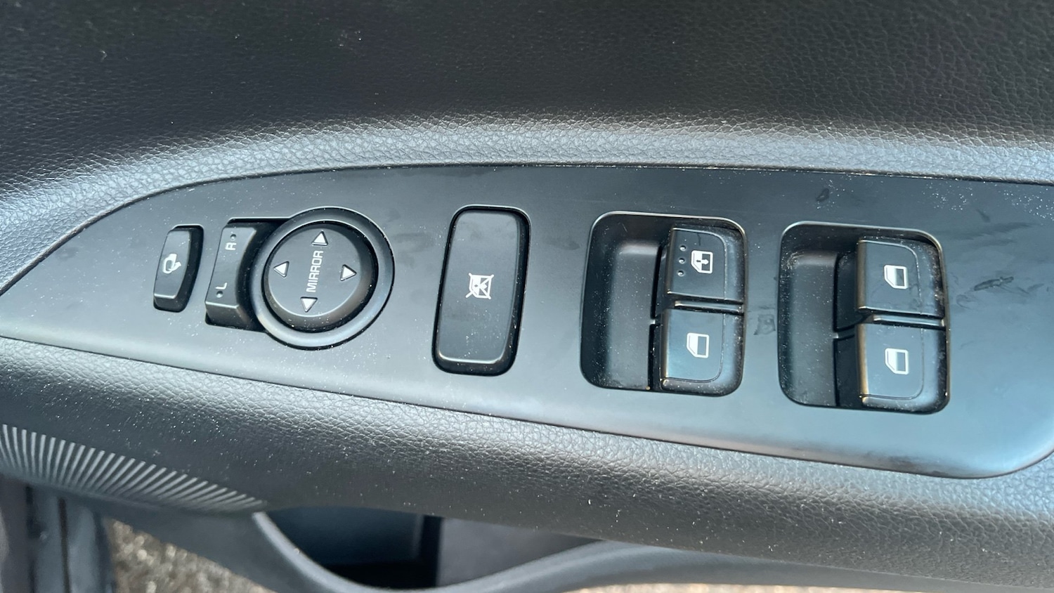 Used Kia Stonic 2022 for sale - 77189109: Photo 21