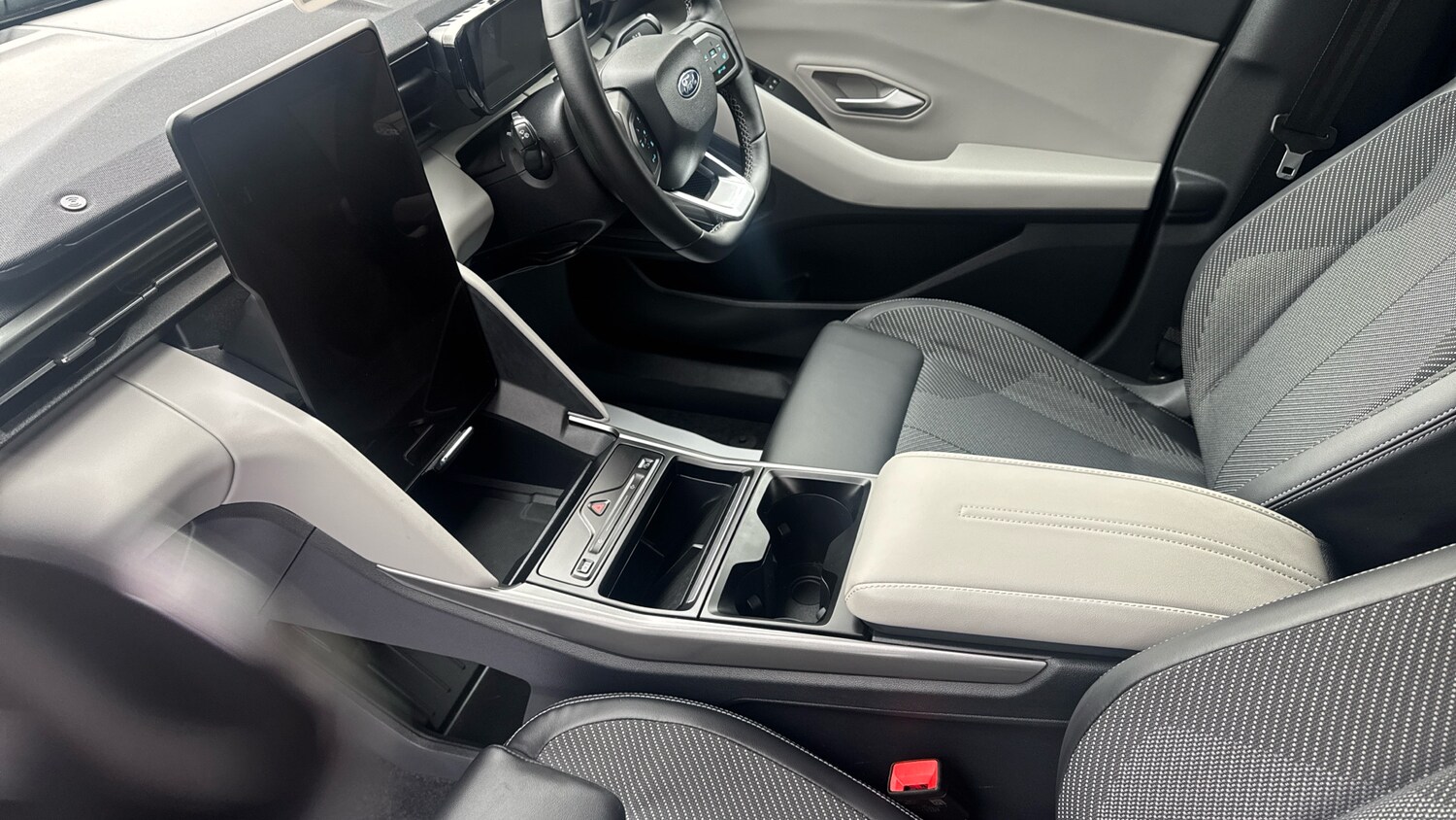 Used Ford Explorer 2025 for sale - 77997496: Photo 13