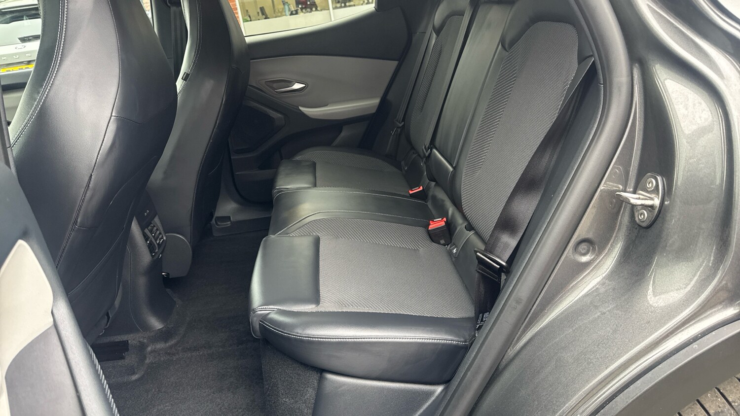 Used Ford Explorer 2025 for sale - 77997496: Photo 16