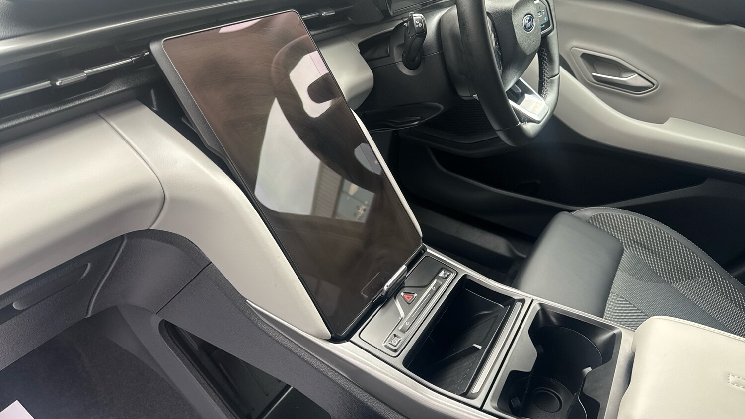 Used Ford Explorer 2025 for sale - 77997496: Photo 23