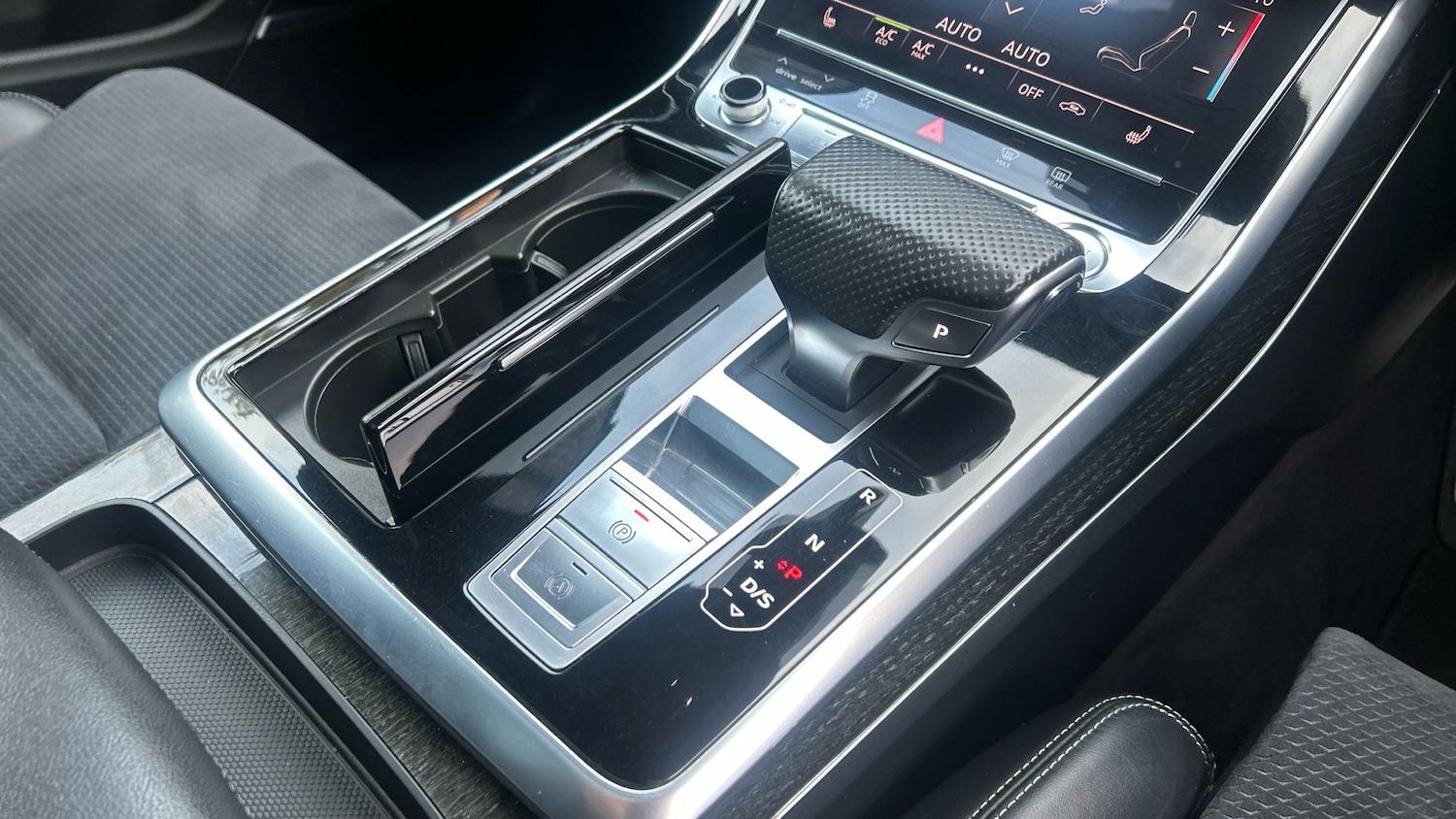 Used Audi Q8 2019 for sale - 76393432: Photo 30