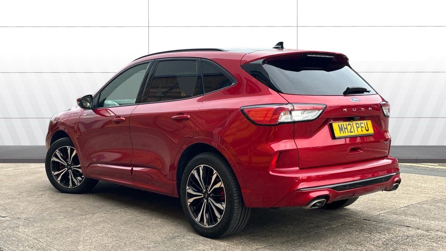 Used Ford Kuga 2021 for sale - 77432536: Photo 2