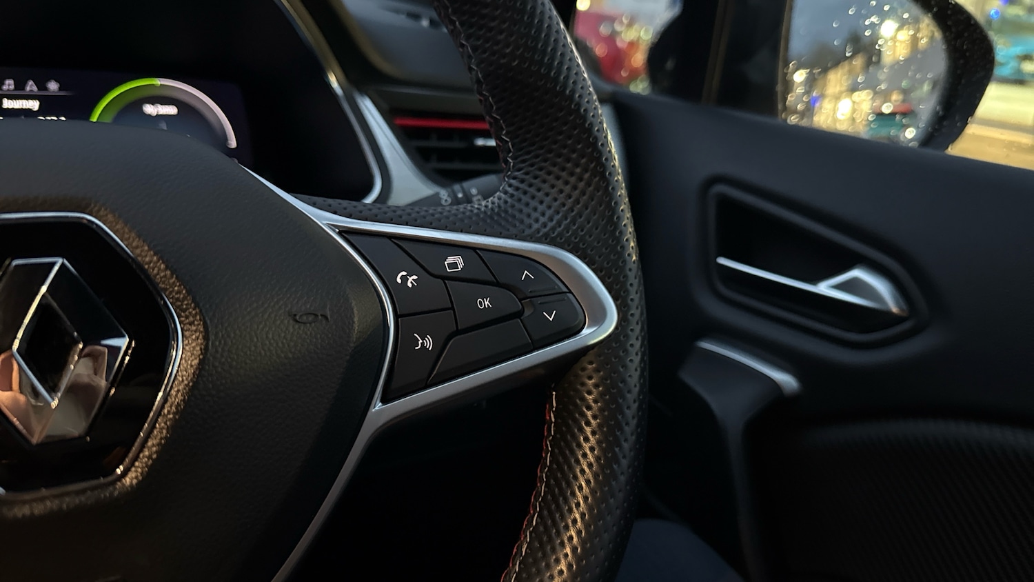 Used Renault Captur 2022 for sale - 76444474: Photo 38