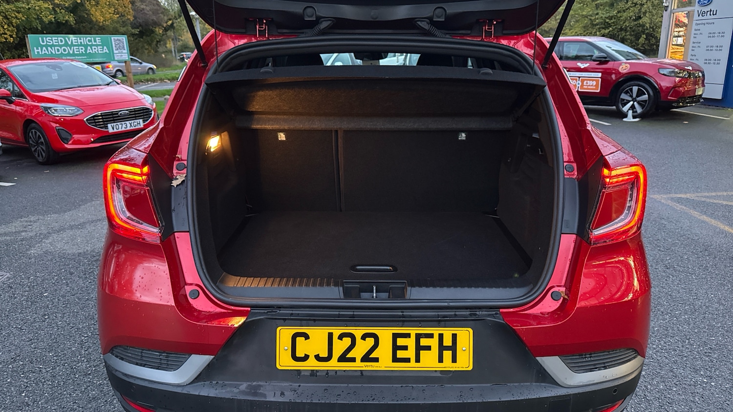 Used Renault Captur 2022 for sale - 76444474: Photo 4