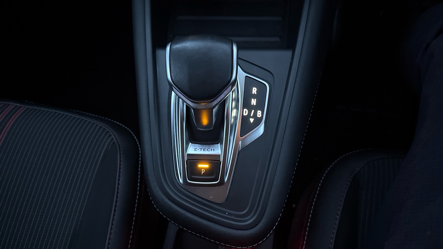 Used Renault Captur 2022 for sale - 76444474: Photo 40