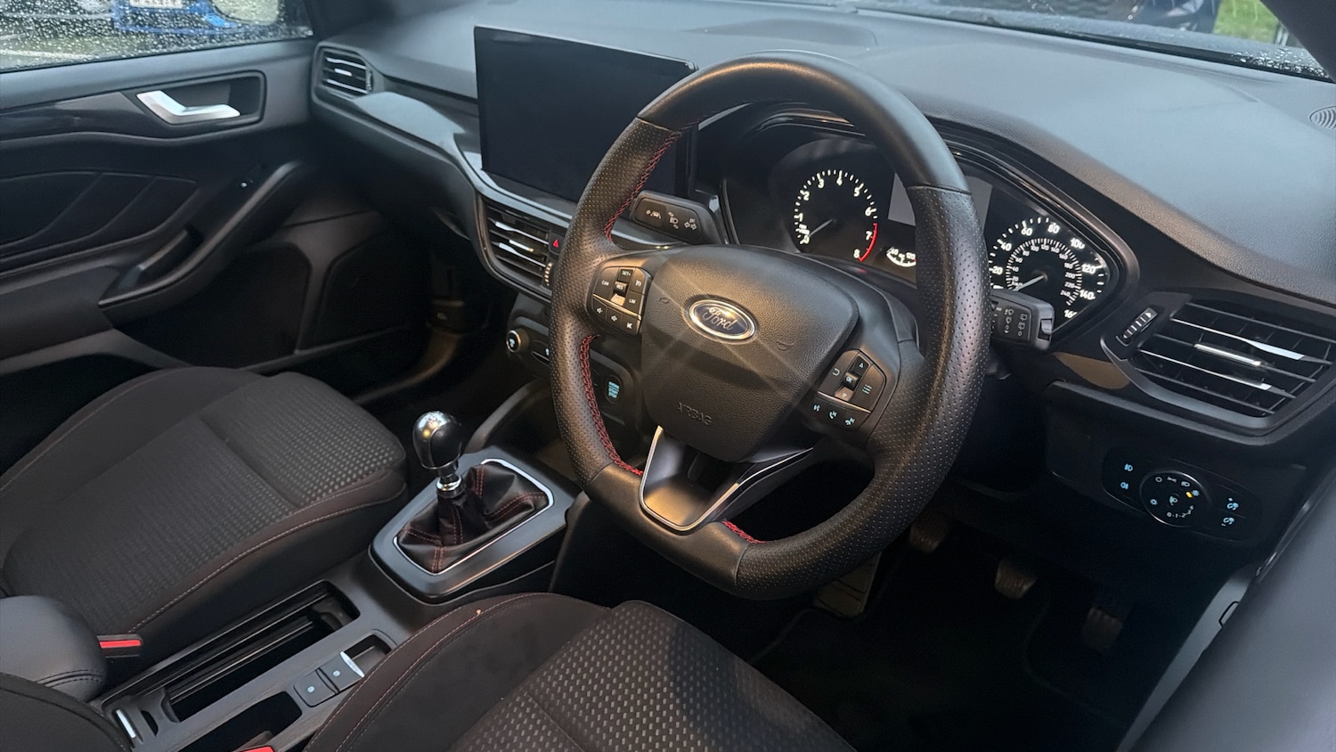 Used Ford Focus 2023 for sale - 76831544: Photo 11