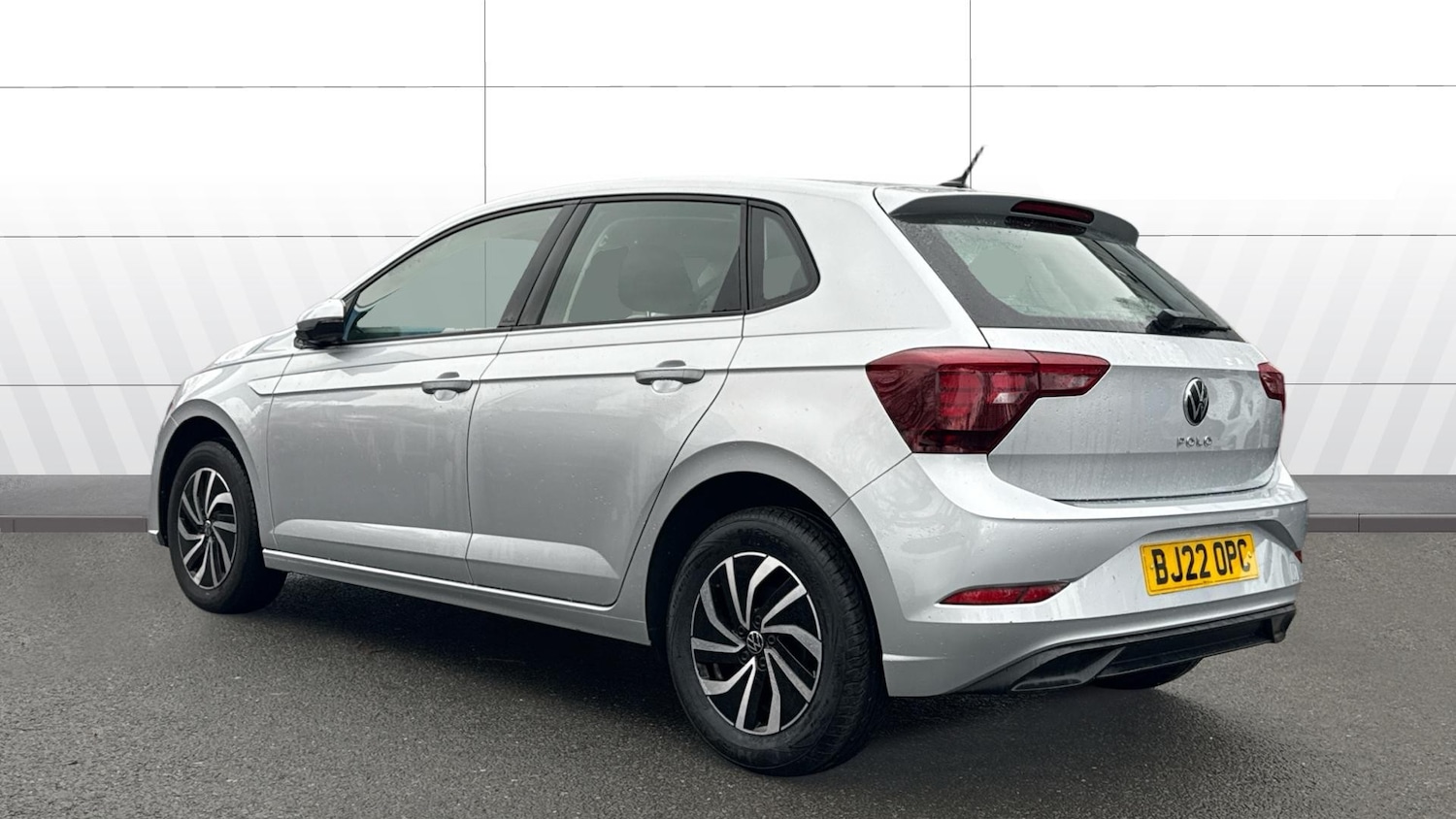 Used Volkswagen Polo 2022 for sale - 76931096: Photo 2