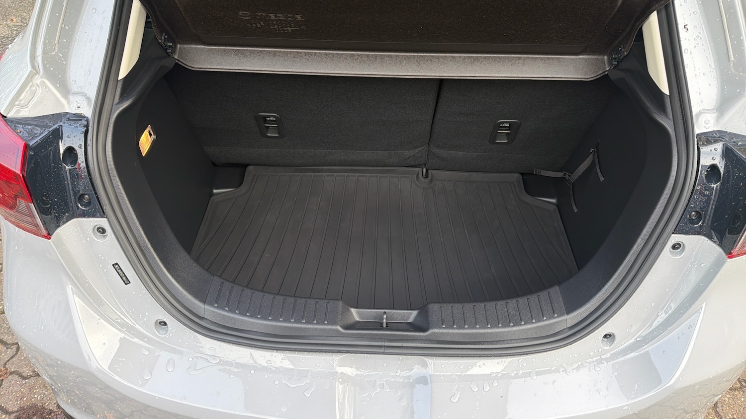 Used Mazda Mazda2 2024 for sale - 76718819: Photo 4