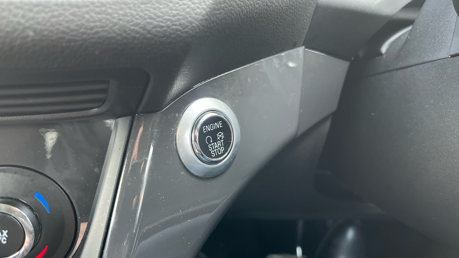 Used Ford Kuga 2016 for sale - 77831651: Photo 34