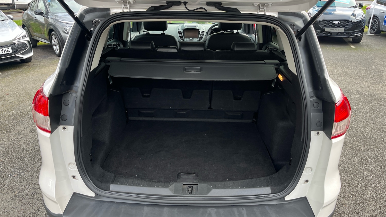 Used Ford Kuga 2016 for sale - 77831651: Photo 4