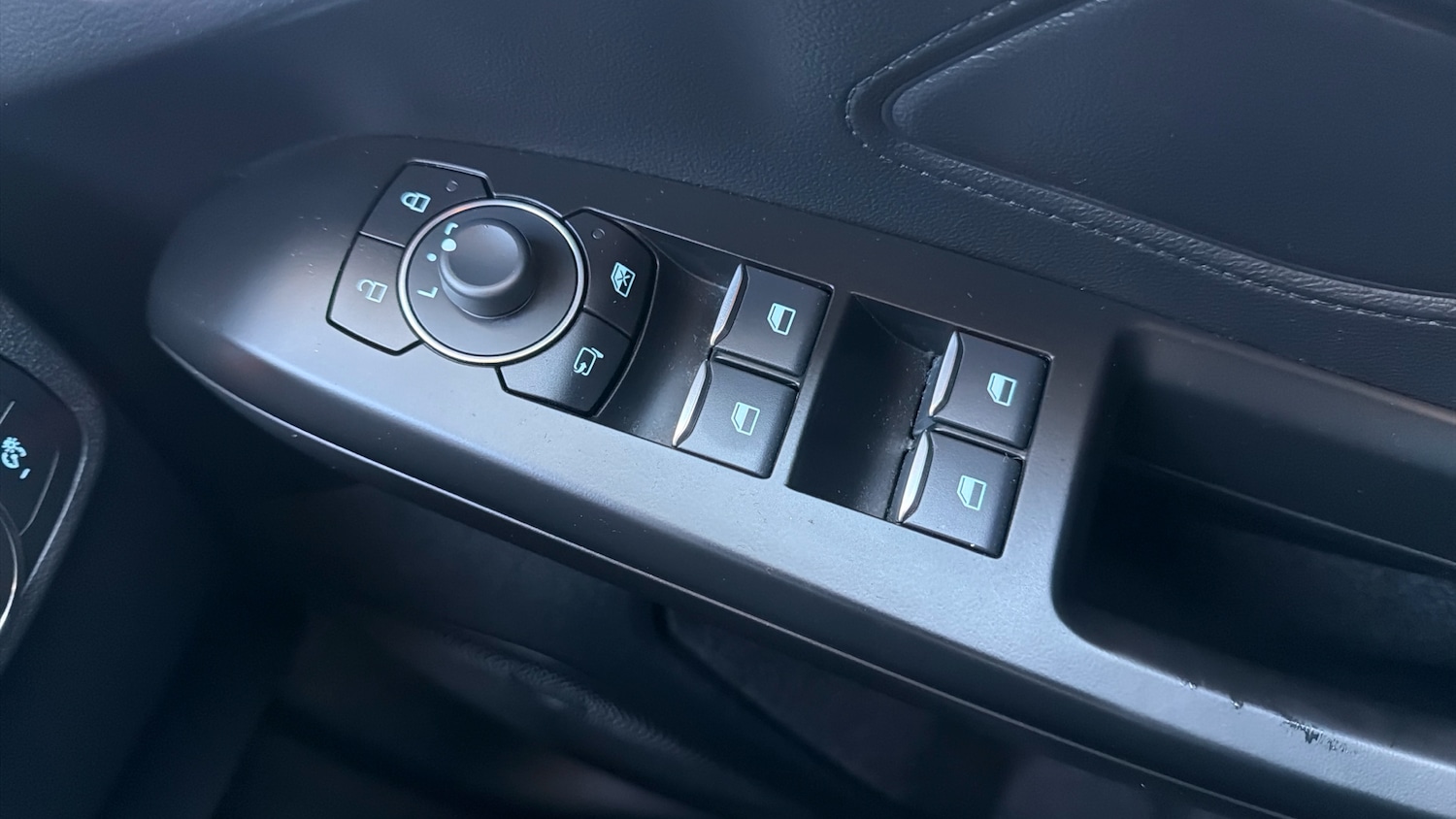 Used Ford Focus 2023 for sale - 76627897: Photo 21