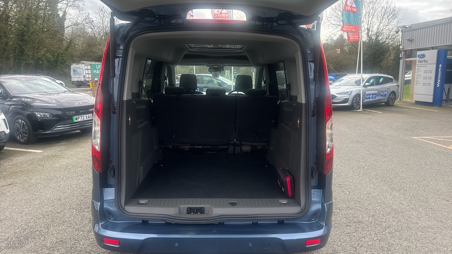 Used Ford Tourneo Connect 2019 for sale - 77831646: Photo 4