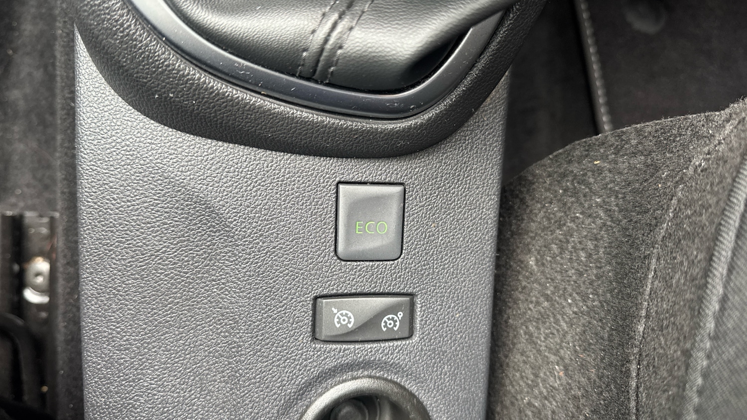 Used Renault Captur 2018 for sale - 77494594: Photo 47