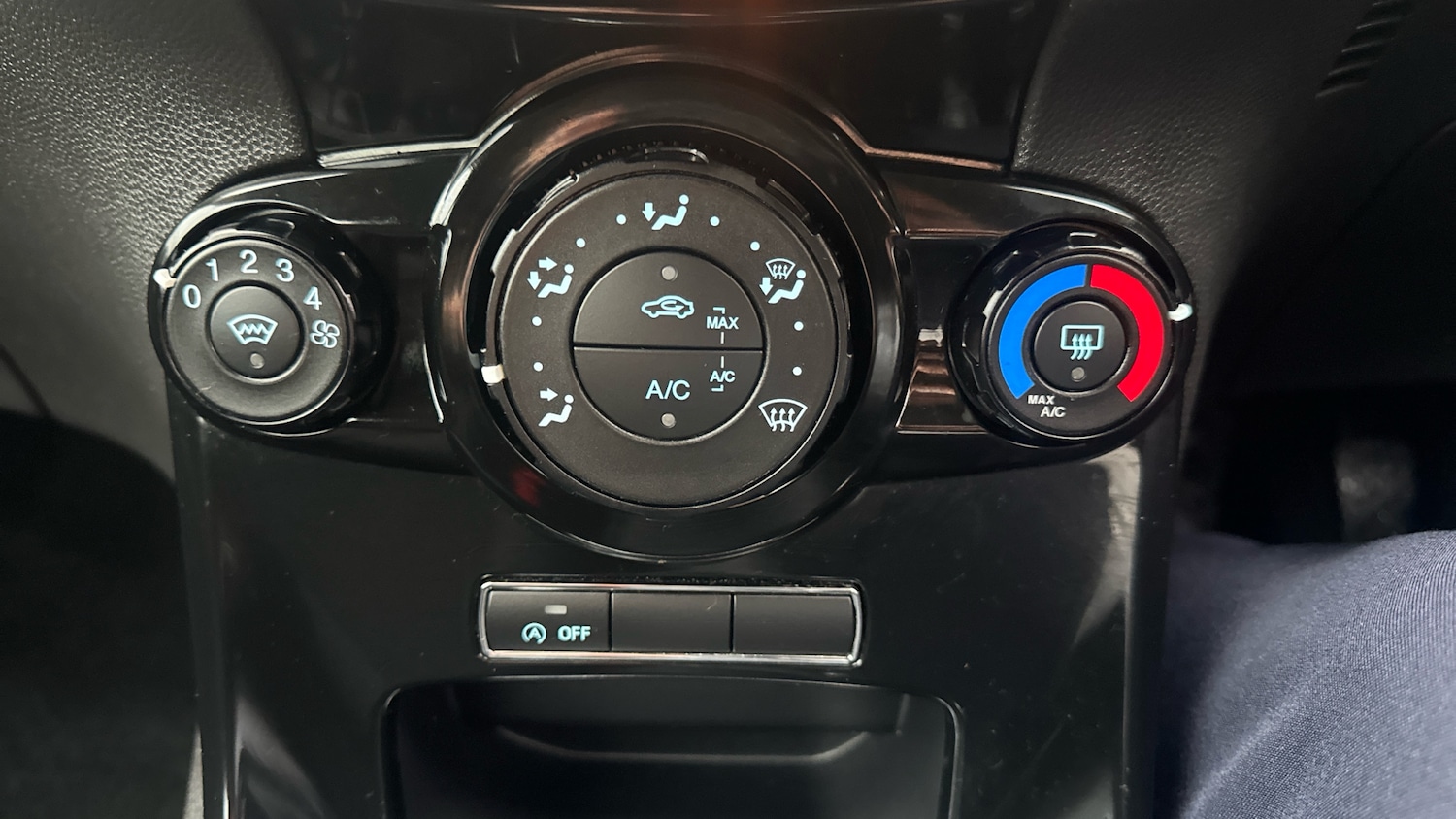 Used Ford Fiesta 2017 for sale - 76566200: Photo 37