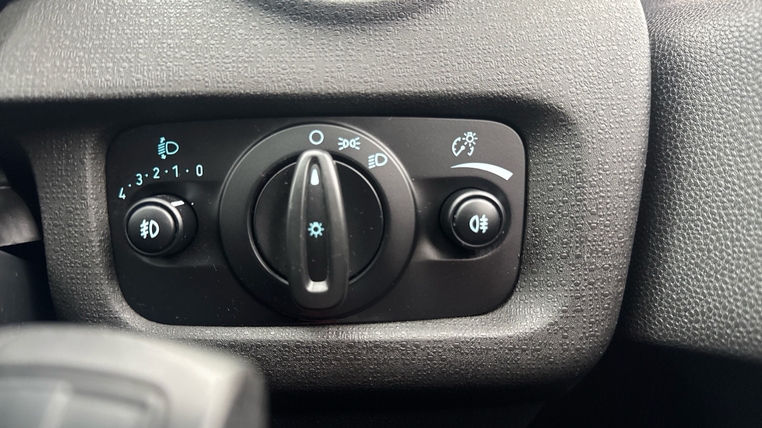 Used Ford Fiesta 2017 for sale - 76566200: Photo 43