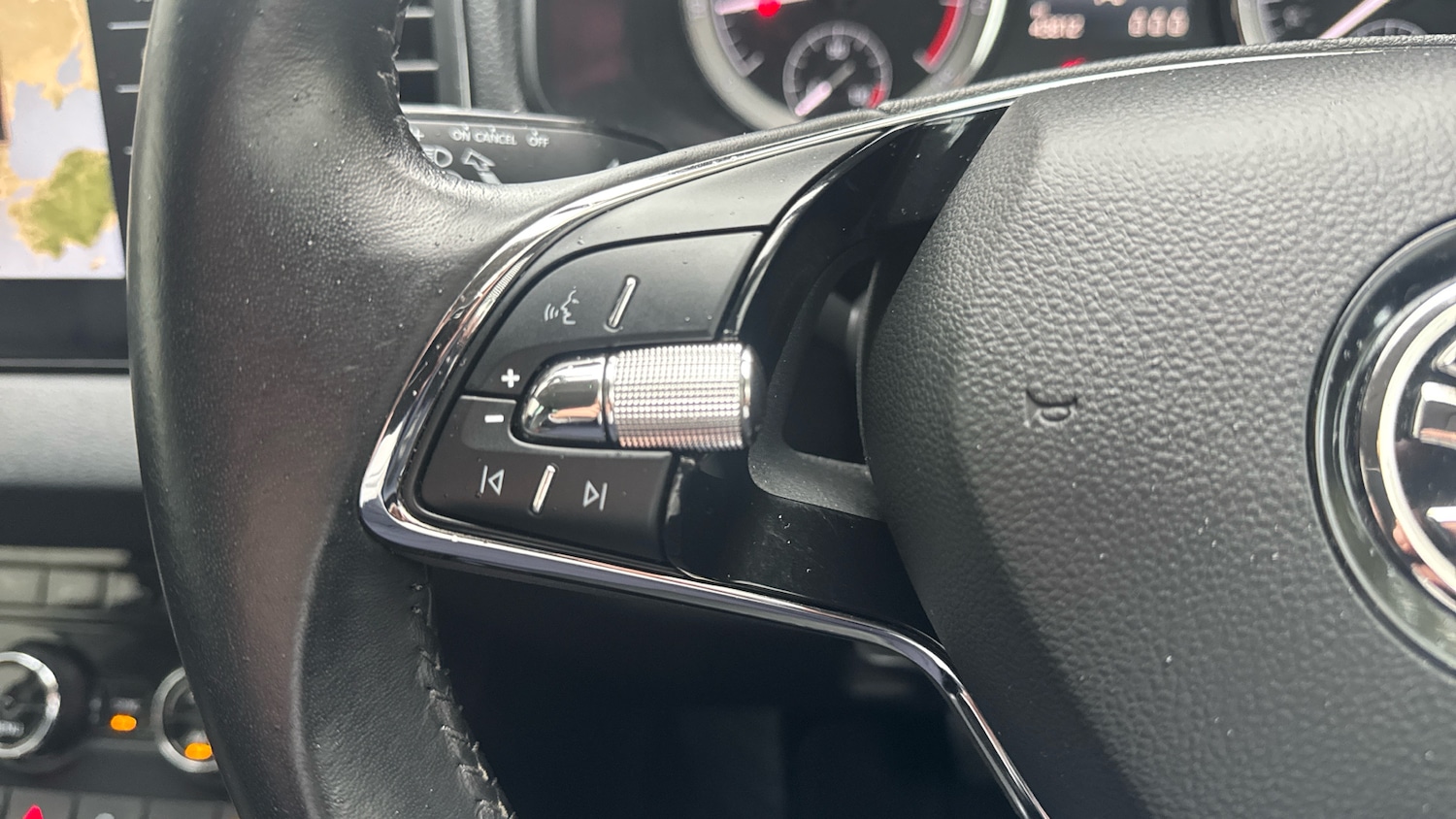 Used Skoda Karoq 2020 for sale - 76461733: Photo 27